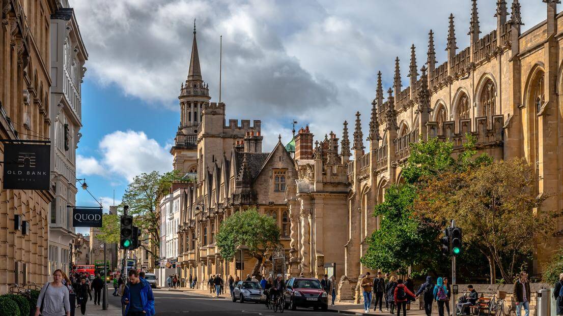Historic Oxford city centre featuring the University of Oxford buildings, iconic architecture and one of the best places to live in Oxford.